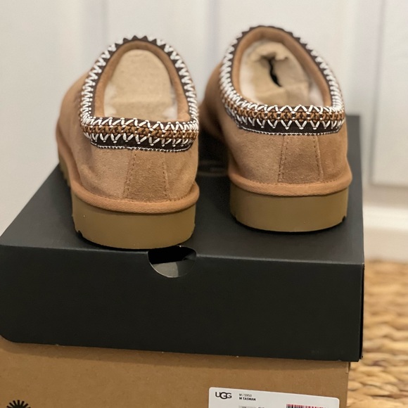 UGG TASMAN SLIPPER SIZE 9 CHESTNUT MENS - Picture 4 of 4